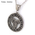 Yudan Jewelry Manufacturer Custom Stainless Steel silver Irish claddagh pendant